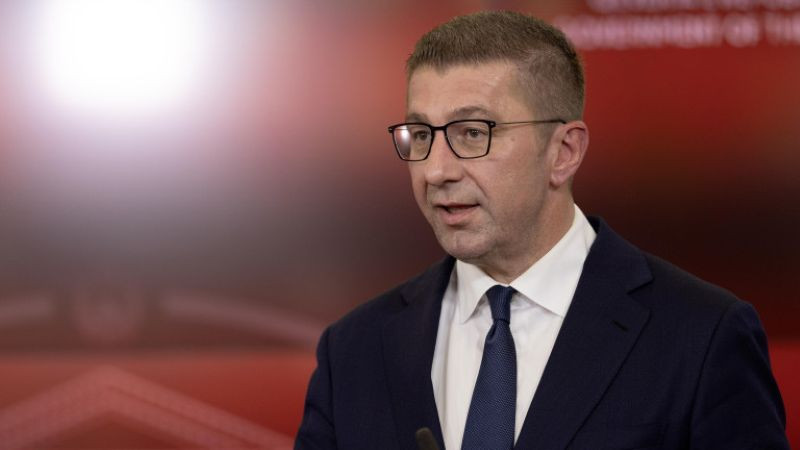 Мицкоски бесен на България и решен да изправи Ива Михайлова и баща ѝ пред македонското правосъдие